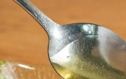 Veste, zakaj bi morali uživati konopljino olje? Veste, zakaj bi morali uživati konopljino olje?